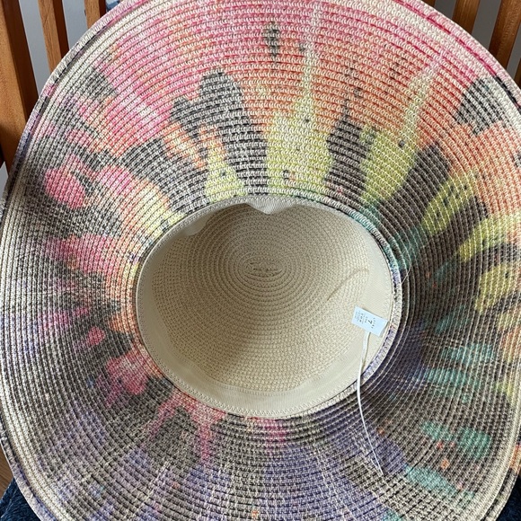Lucky 7 Oversized Tie Dye Straw Sun Hat - Picture 5 of 6